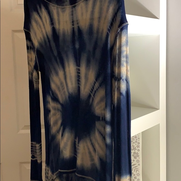 Long Sleeve Tie-Dye Top - Picture 5 of 7